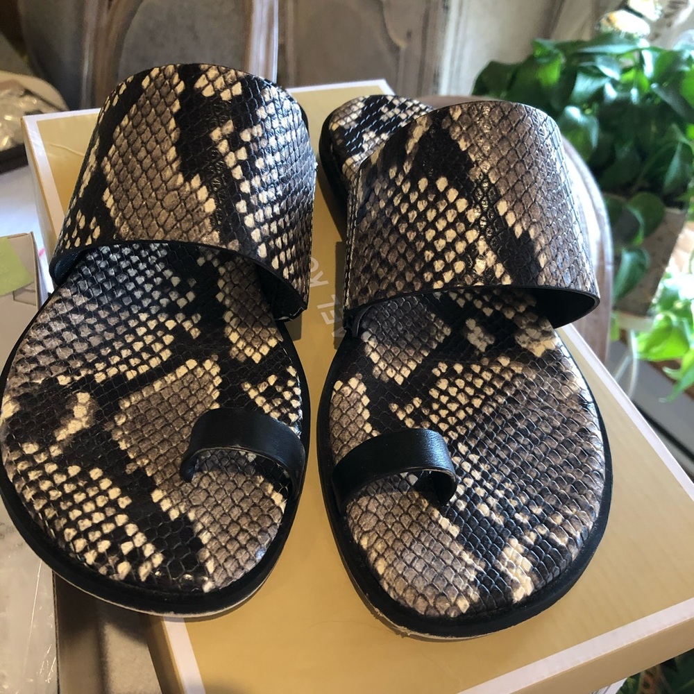 Sandals - Picture 2 of 3